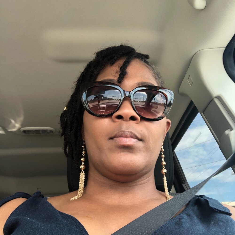 Meet your Posher, Brandi